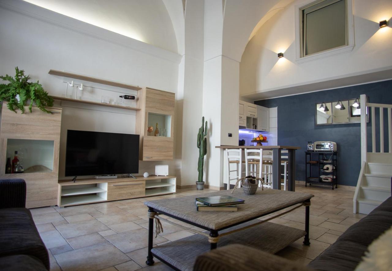 Casa Colombo - The Fab Stay Brindisi Extérieur photo